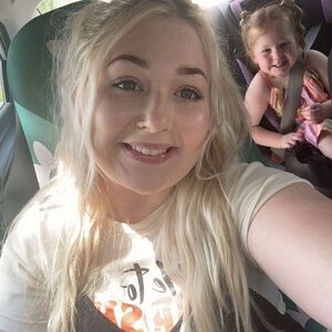 Meet your Posher, Desiree